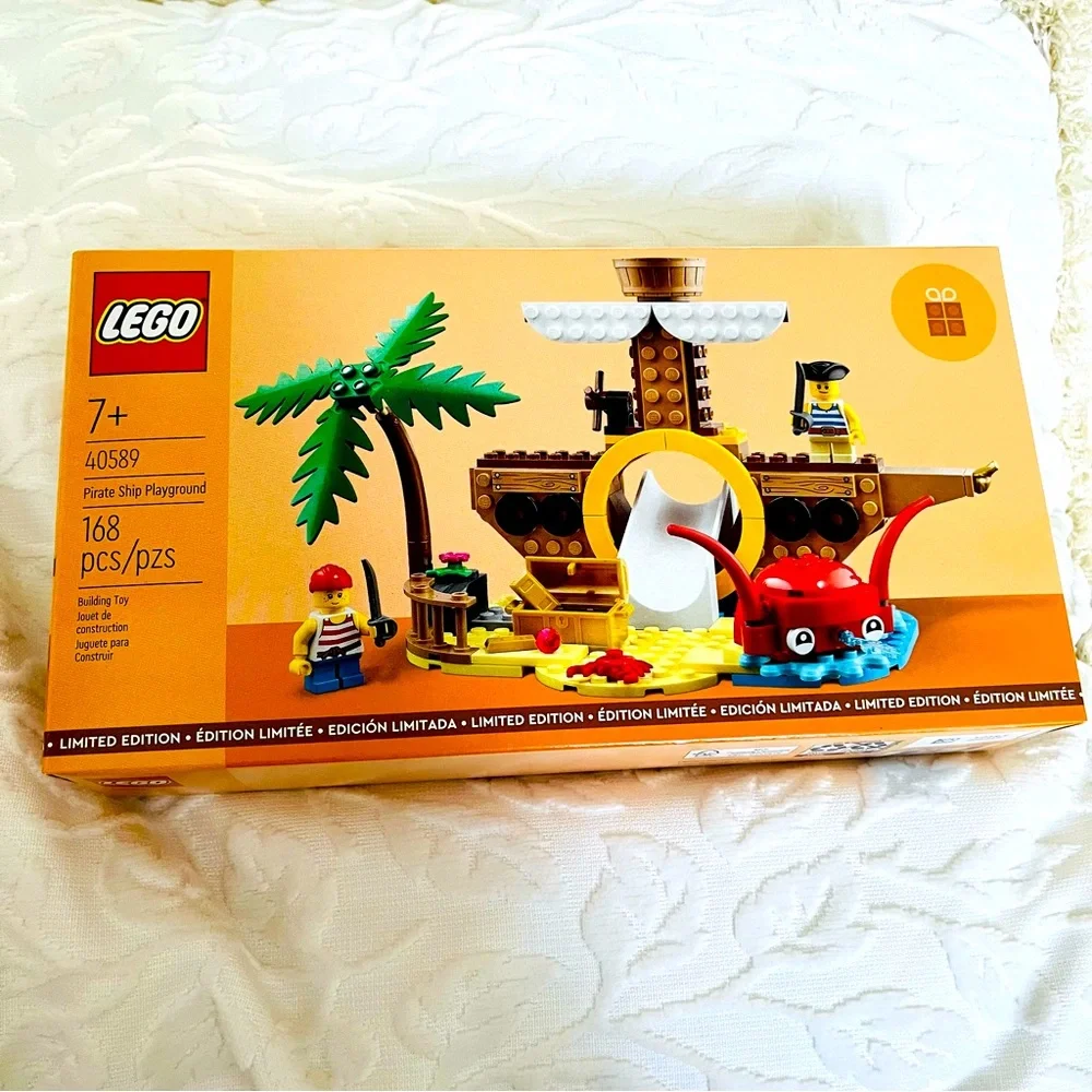 Lego Pirate Ship Playground 40589